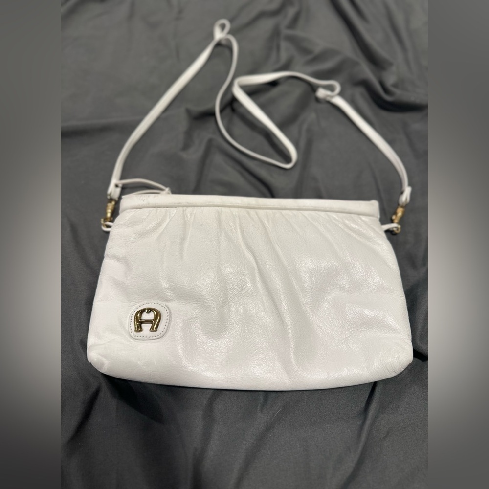 Vintage 80s Etienne Aigner White Leather Small Shoulder Bag Purse Zip Closure.
